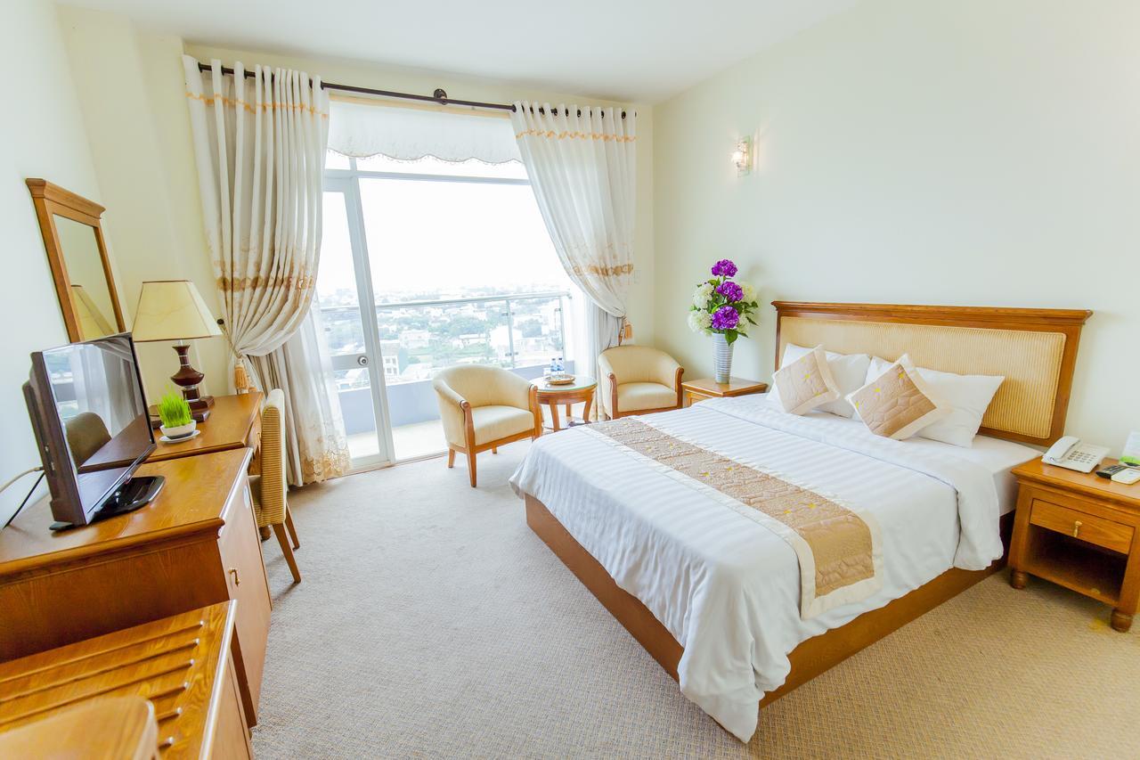 Thien An Riverside Hotel Куангнгай Екстер'єр фото